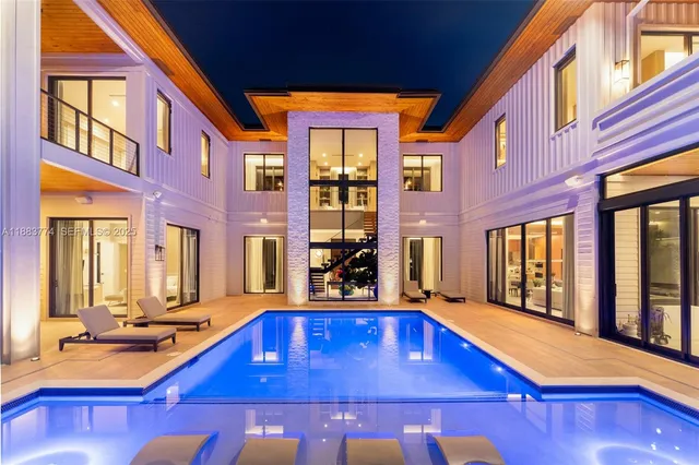 $9,900,000 | 13120 Old Cutler Road, Pinecrest, FL 33156