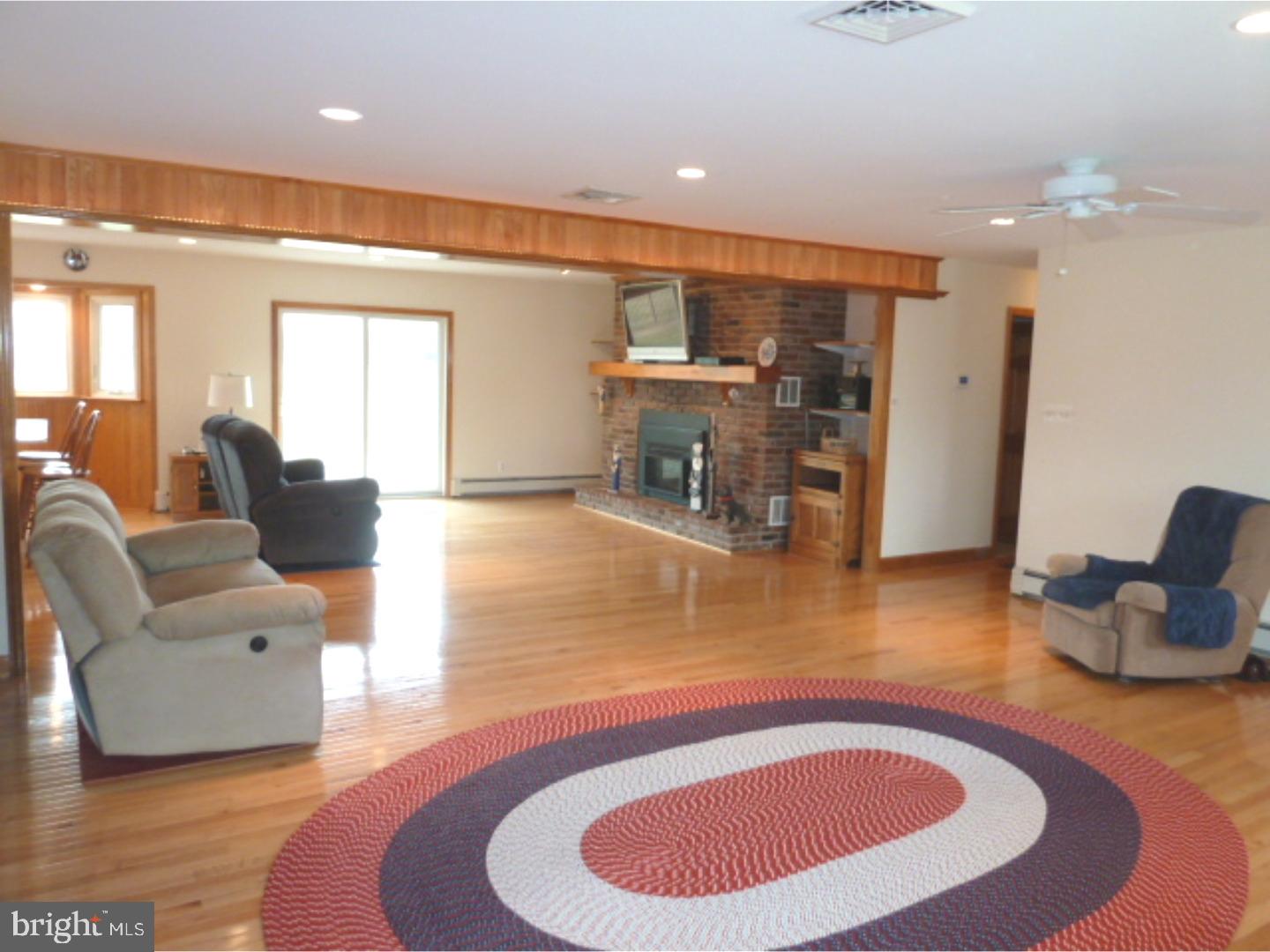 2673 Mill Road Jamison, PA 18929 - Photo 6 of 25 Family Room