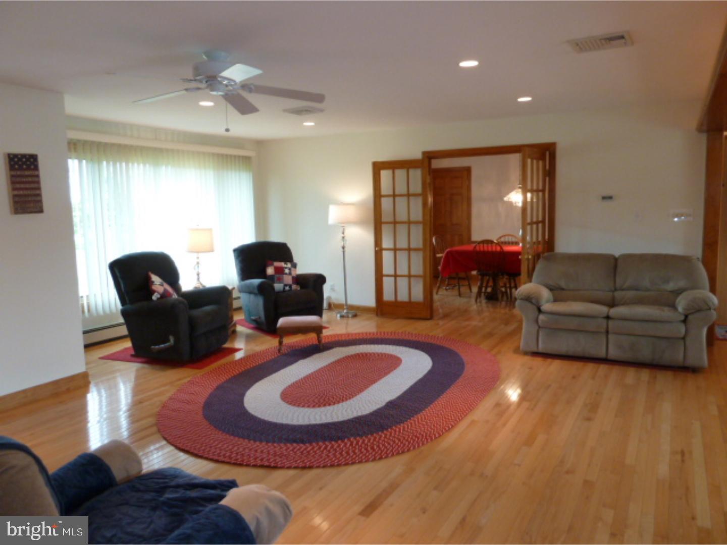 2673 Mill Road Jamison, PA 18929 - Photo 7 of 25 Living Room