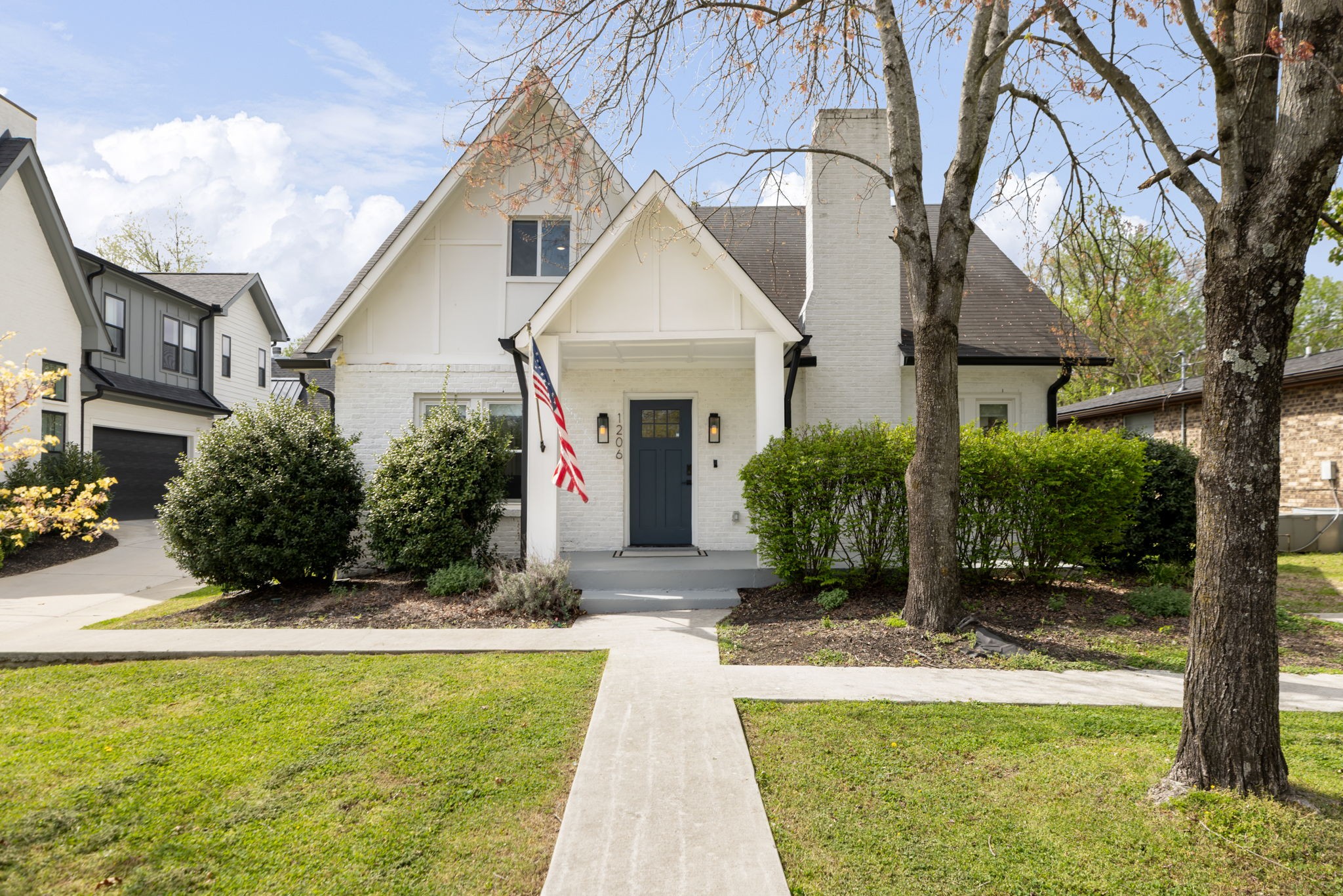 1206 Riverside Drive Nashville, TN 37206 - Photo 1 of 33