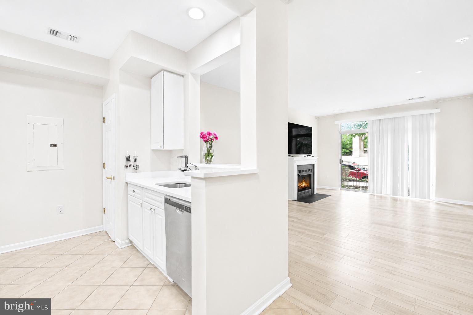 11775 Stratford House Place, Unit 112 Reston, VA 20190 - Photo 9 of 20
