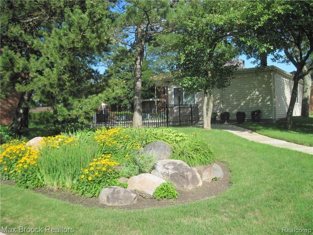 29606 Middlebelt Road, Unit 1802 Farmington Hills, MI 48334 - Photo 6 of 7