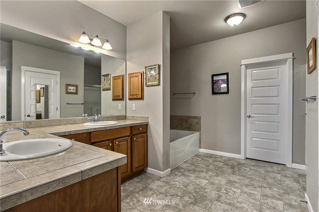 3072 Ridge View Place DuPont, WA 98327 - Photo 13 of 18 Gallery Image 13