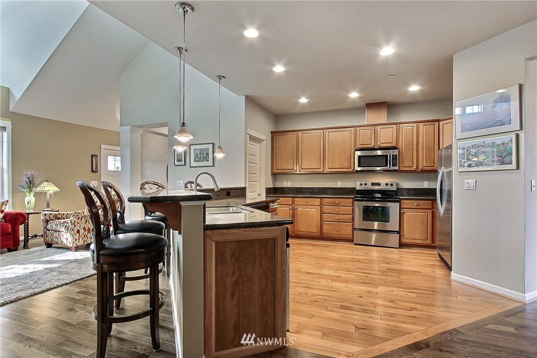 3072 Ridge View Place DuPont, WA 98327 - Photo 5 of 18 Gallery Image 5