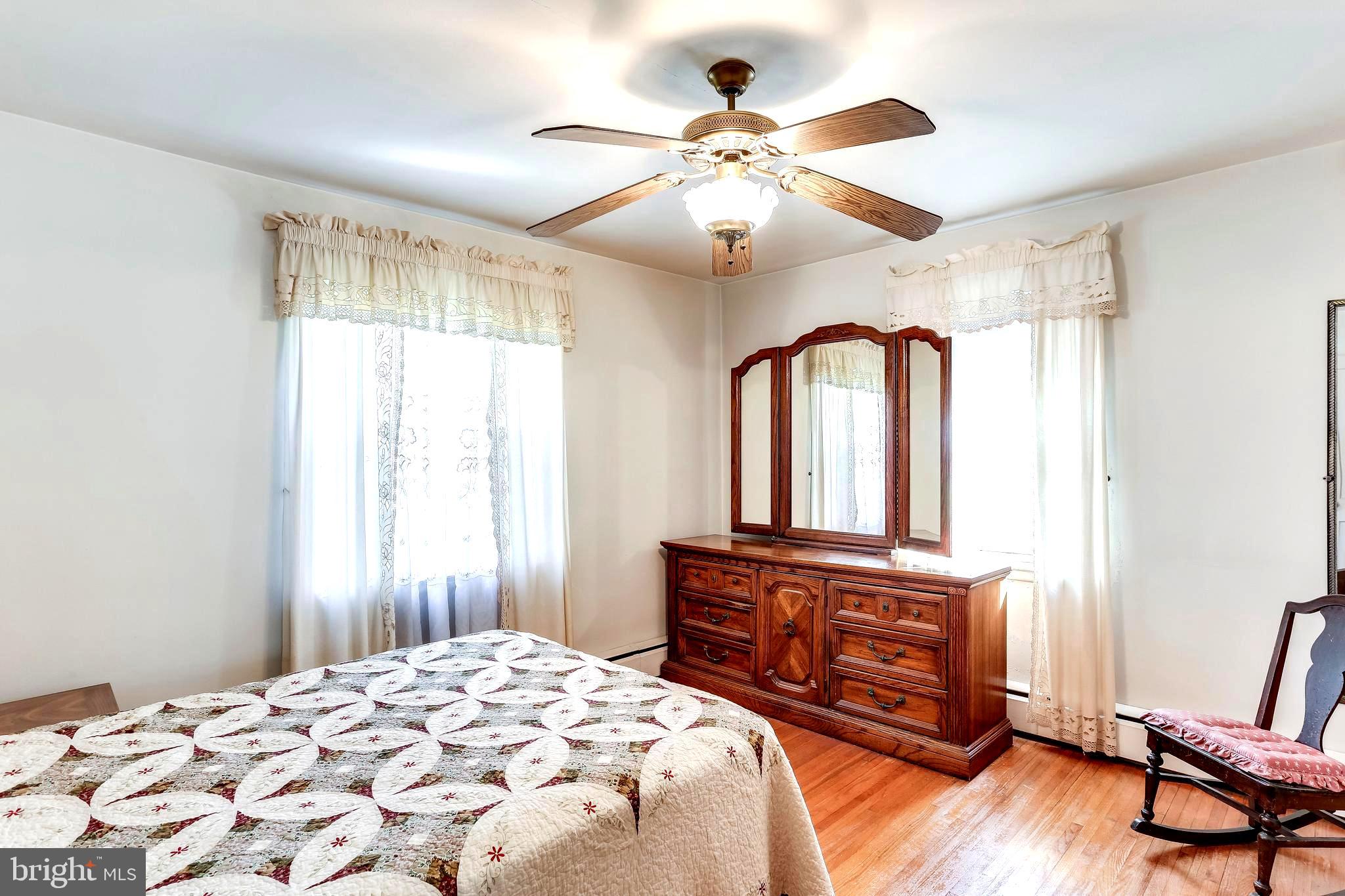 605 McHenry Road Baltimore, MD 21208 - Photo 11 of 36 1st Floor Master Bedroom