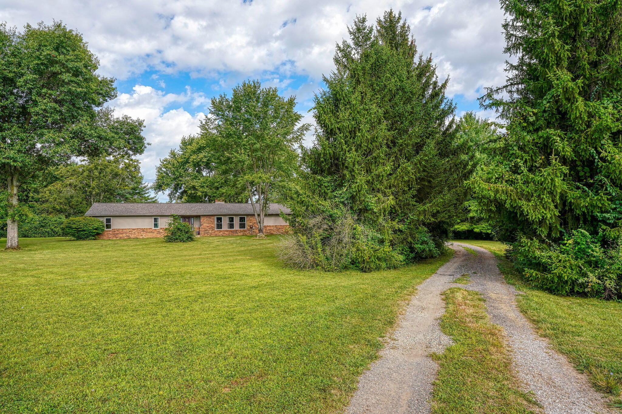 5407 Biggert Road Grove City, OH 43123 - Photo 19 of 35 5407 Biggert Rd (13)