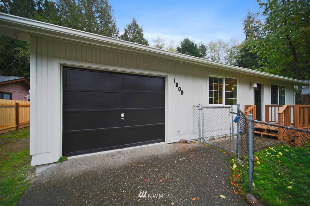 1809 Ricky Court East Port Orchard, WA 98366 - Photo 3 of 24 Gallery Image 3