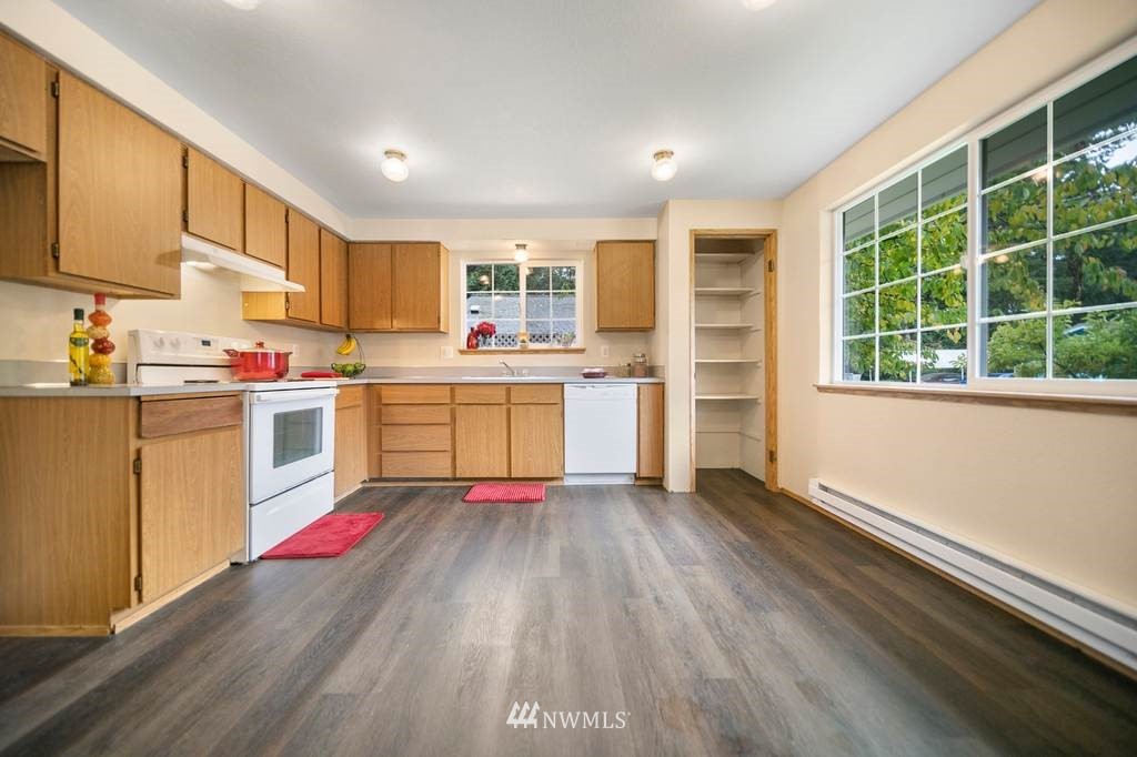 1809 Ricky Court East Port Orchard, WA 98366 - Photo 6 of 24 Gallery Image 6