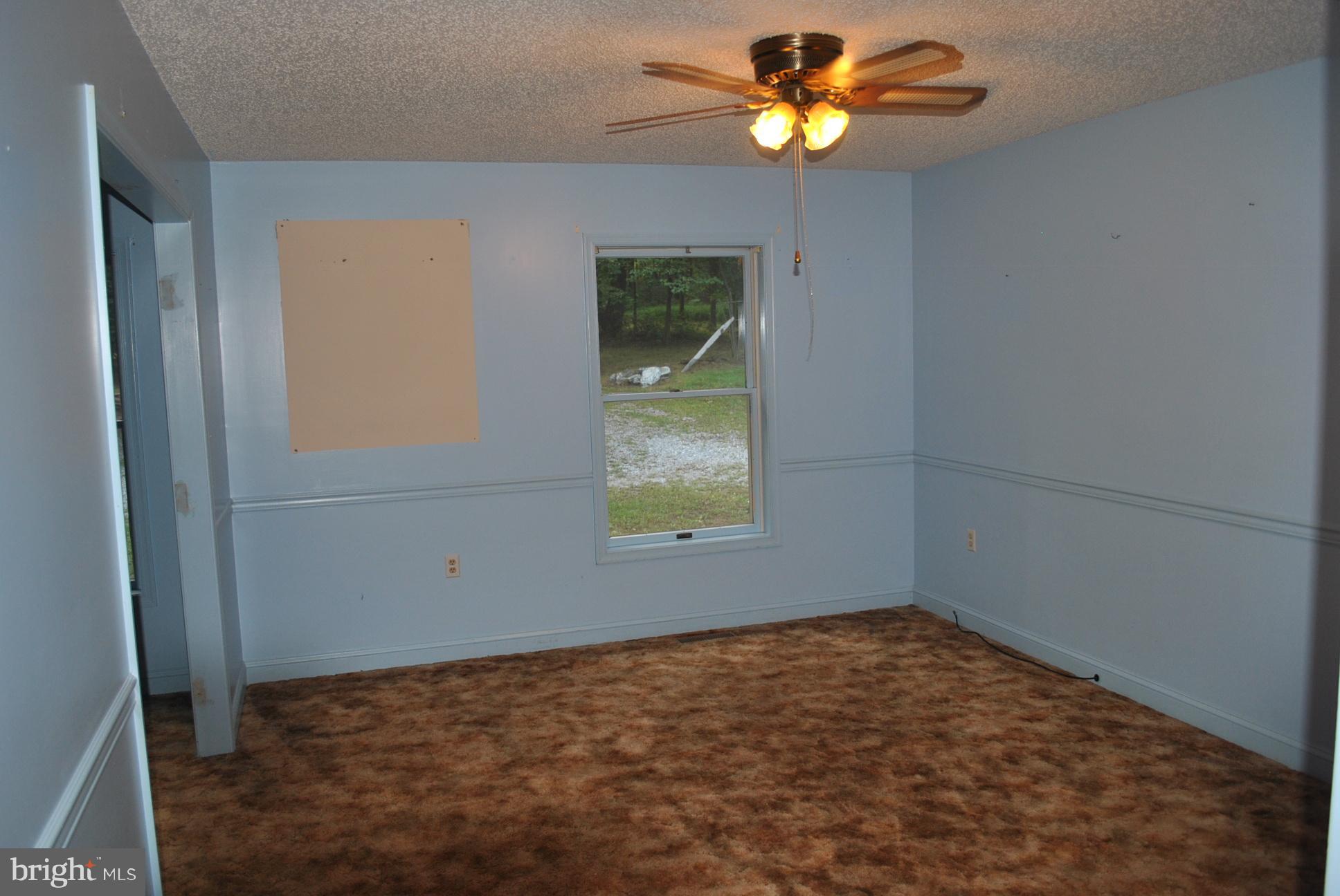 4725 Hoffmanville Road Manchester, MD 21102 - Photo 5 of 26 Dining Room