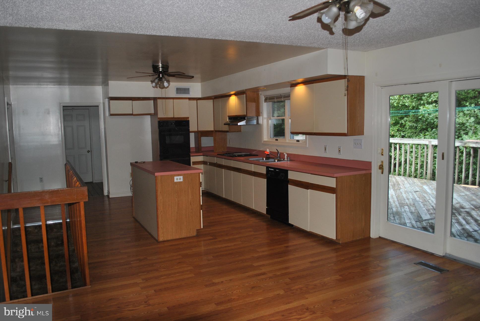 4725 Hoffmanville Road Manchester, MD 21102 - Photo 7 of 26 Kitchen