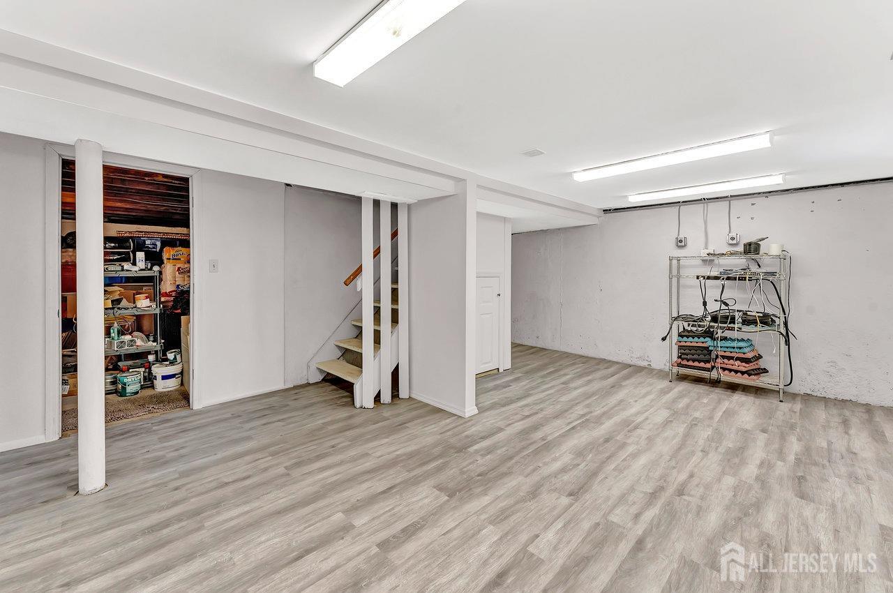 114 Jeffery Road Colonia, NJ 07067 - Photo 19 of 28 Gallery Image 19