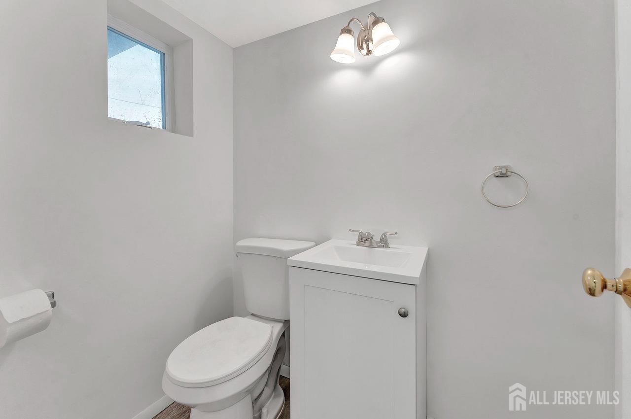 114 Jeffery Road Colonia, NJ 07067 - Photo 22 of 28 Gallery Image 22