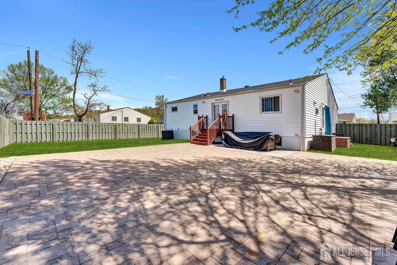 114 Jeffery Road Colonia, NJ 07067 - Photo 27 of 28 Gallery Image 27