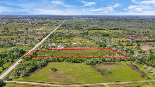 a view of a lush green field