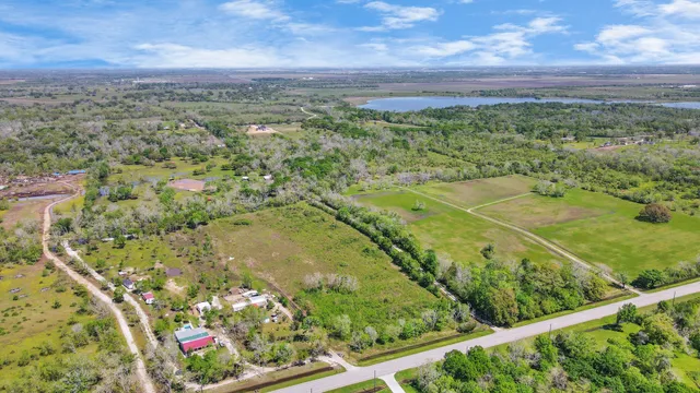 $599,900 | 1720 West Fm 1462, Rosharon, TX 77583