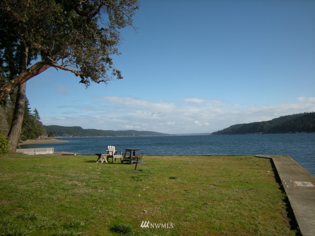 12131 Northeast North Shore Road Belfair, WA 98528 - Photo 3 of 15 Gallery Image 3