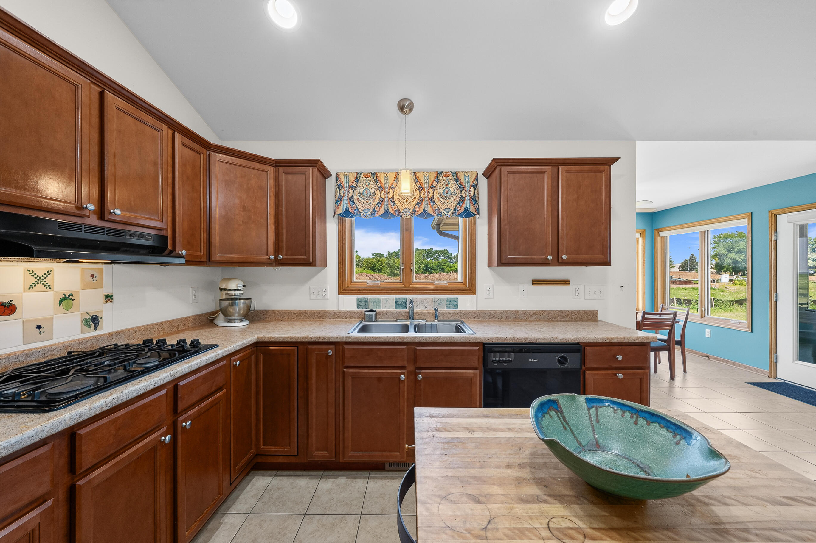 211 Windmill Lane Walworth, WI 53184 - Photo 15 of 50 211 Windmill Ln-35