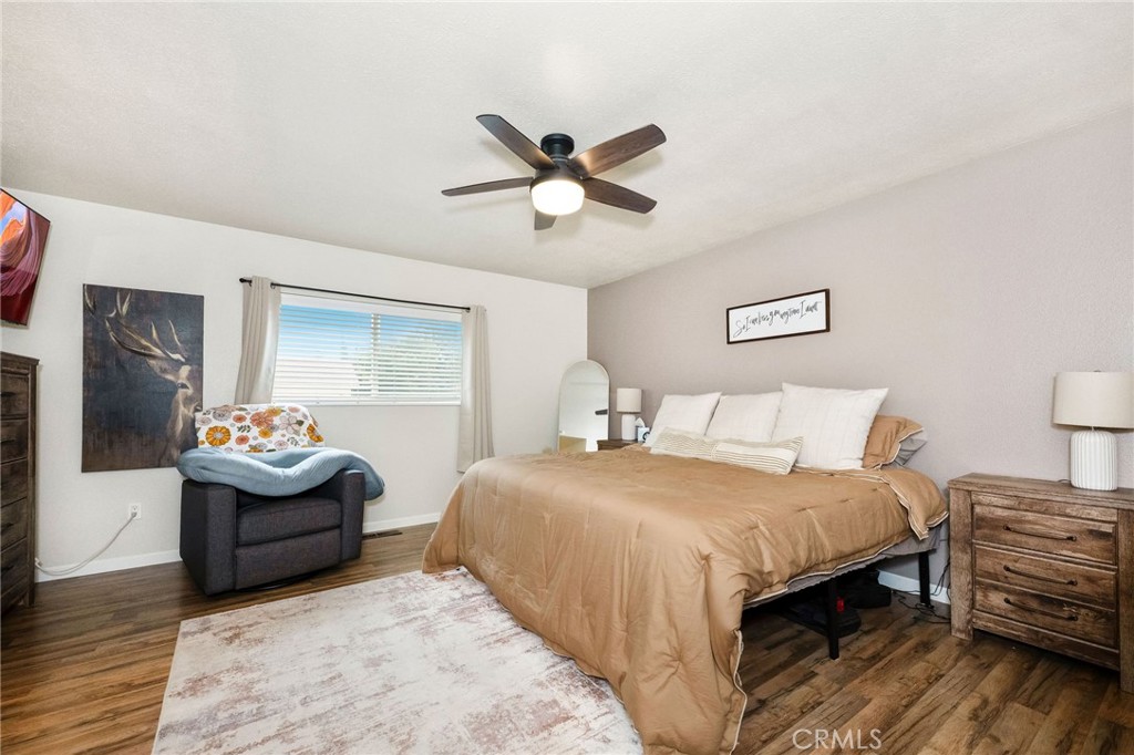 133 Tanner Way Orland, CA 95963 - Photo 14 of 25 a bedroom with a bed and window