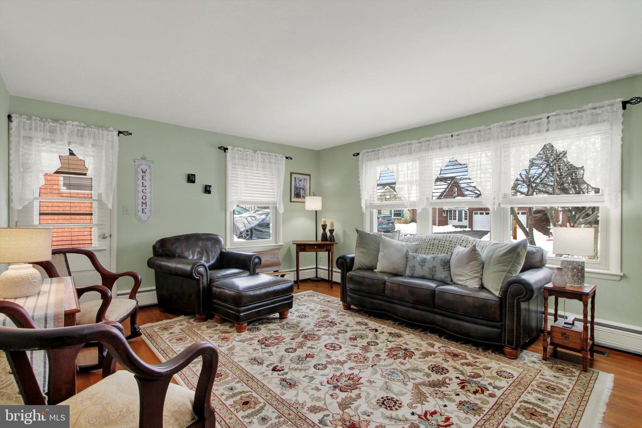 511 West Hanover Street Hanover, PA 17331 - Photo 4 of 32 Formal Living Room