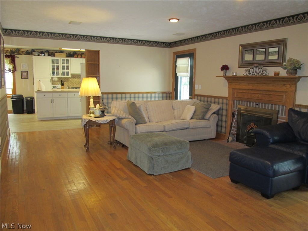 16723 Claridon Troy Road Burton, OH 44021 - Photo 10 of 30 Great Room with Fireplace