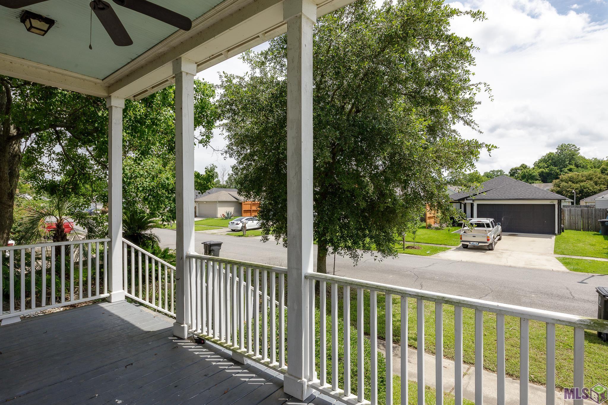9352 Martinique Drive Baton Rouge, LA 70810 - Photo 4 of 21