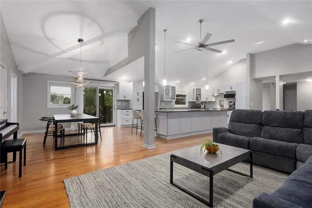 $599,900 | 6800 West 66th Street, Overland Park, KS 66202