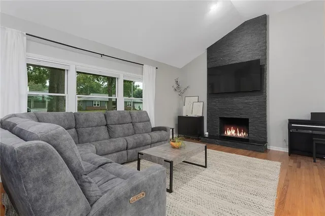 $599,900 | 6800 West 66th Street, Overland Park, KS 66202