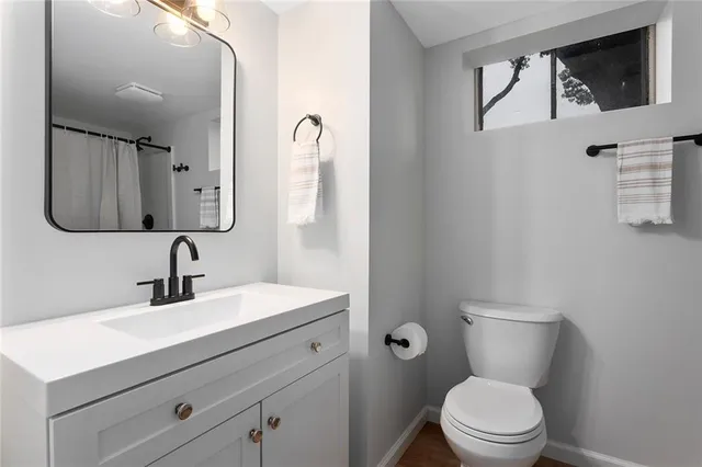 $599,900 | 6800 West 66th Street, Overland Park, KS 66202