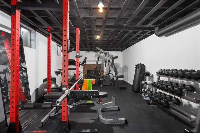 $599,900 | 6800 West 66th Street, Overland Park, KS 66202