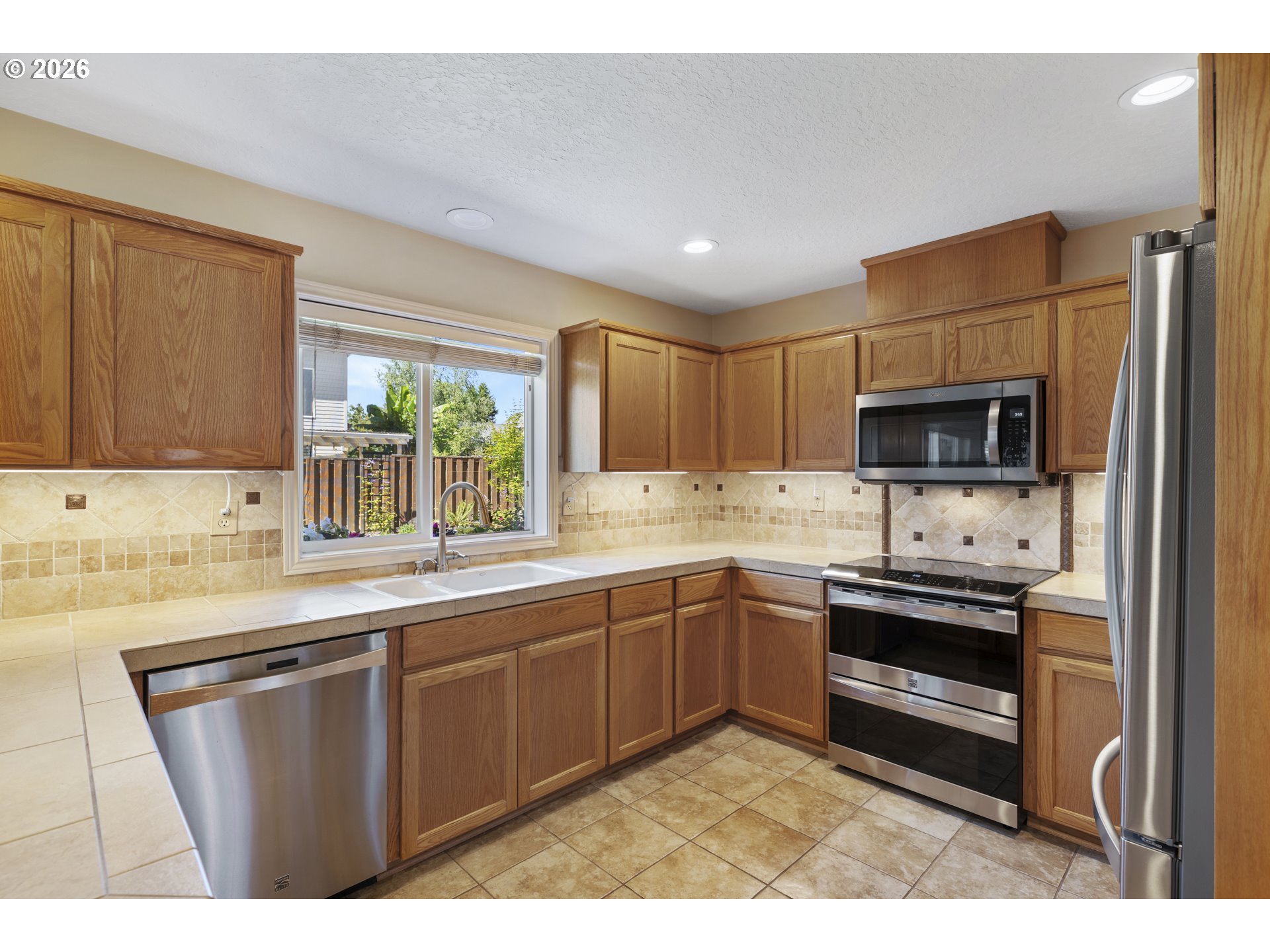 14917 Southeast Brackenbush Road Clackamas, OR 97015 - Photo 13 of 47