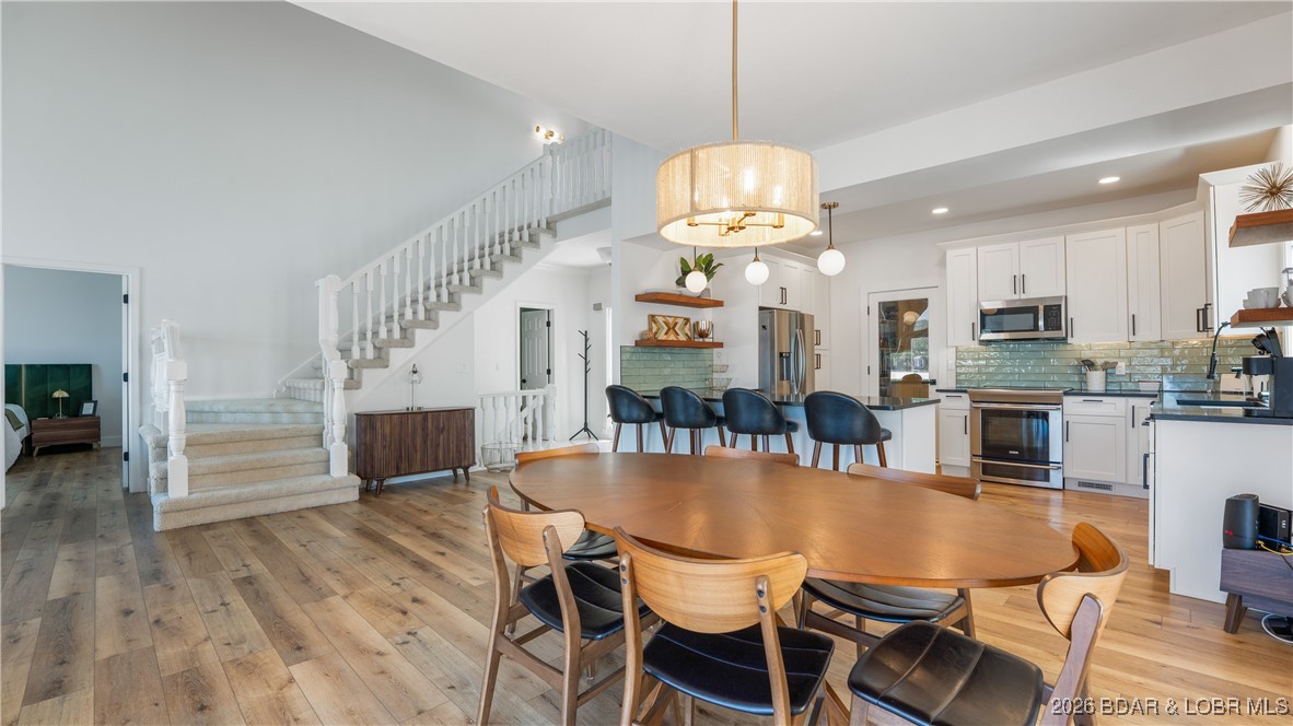 2268 Breezy Acres Road Osage Beach, MO 65065 - Photo 14 of 49 Good size dining area