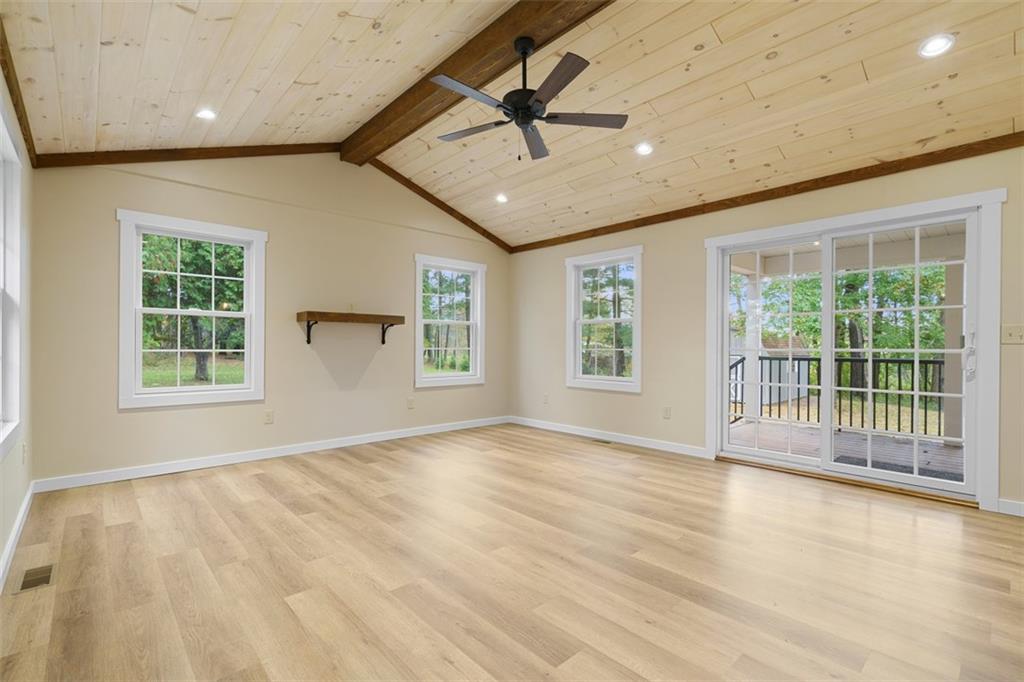 1149 Pittsburgh Road Valencia, PA 16059 - Photo 11 of 39 Gallery Image 11