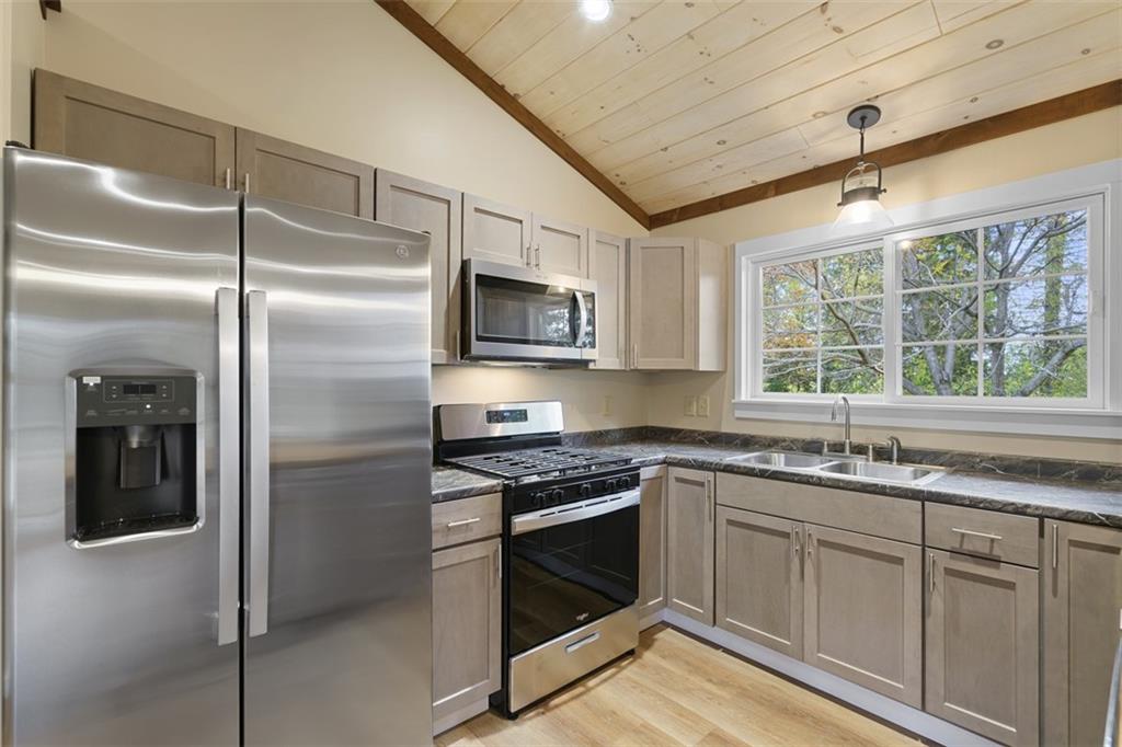 1149 Pittsburgh Road Valencia, PA 16059 - Photo 19 of 39 Gallery Image 19