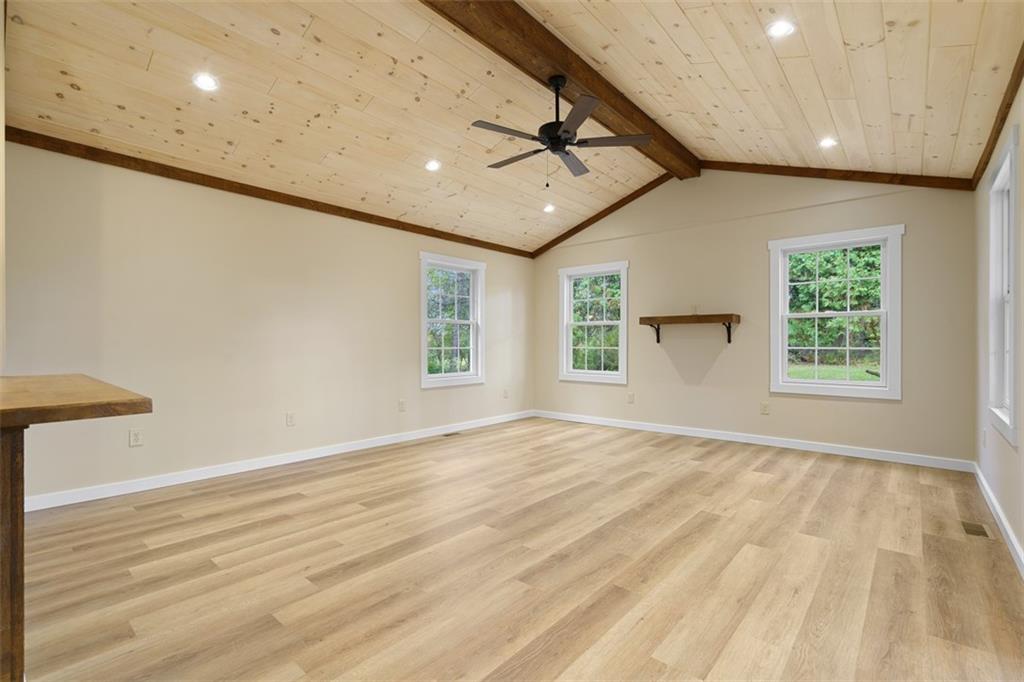 1149 Pittsburgh Road Valencia, PA 16059 - Photo 10 of 39 Gallery Image 10