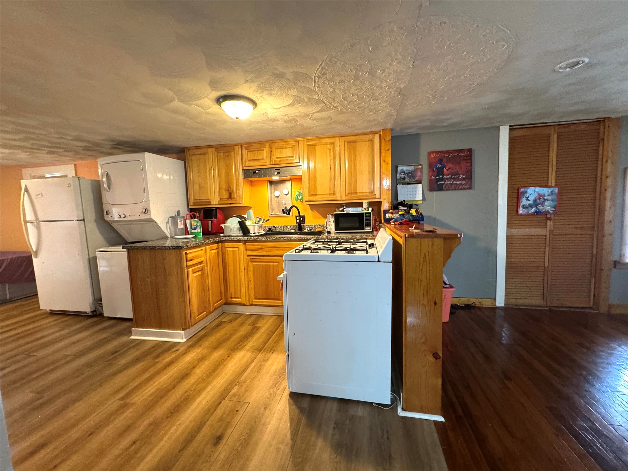 709 Sabine Street Brenham, TX 77833 - Photo 6 of 15