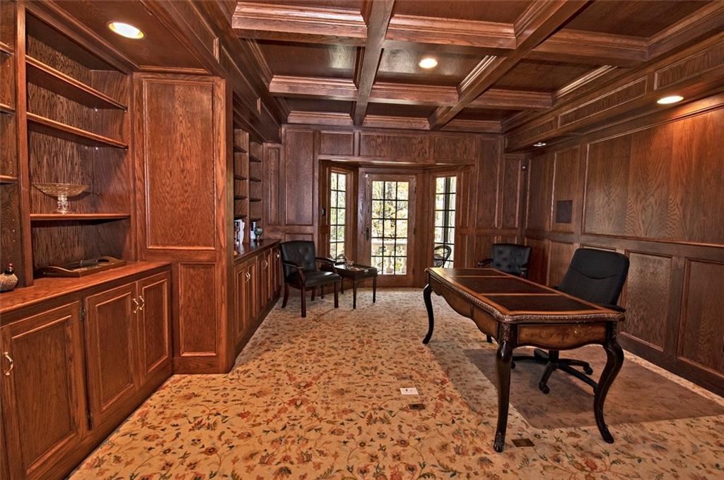 105 Lantern Circle McMurray, PA 15317 - Photo 9 of 25 a livingroom with furniture