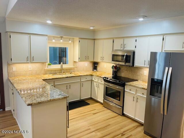 415 Boros Road New Bern, NC 28560 - Photo 9 of 37 Kitchen