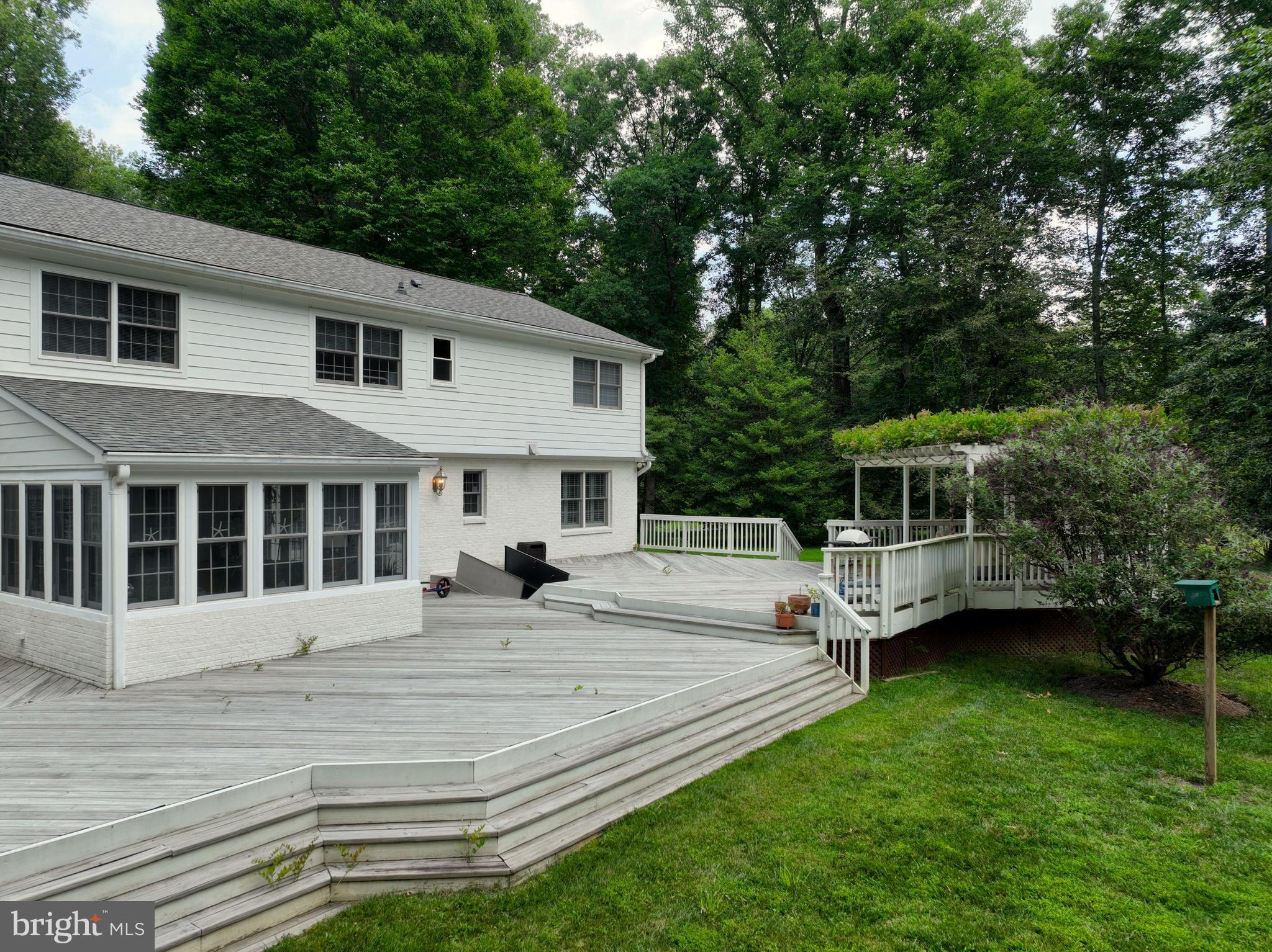 629 Utterback Store Road Great Falls, VA 22066 - Photo 8 of 10