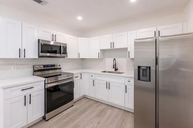 $2,950 | 355 Southwest 17th Avenue, Homestead, FL 33030