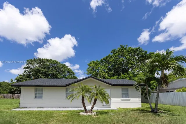 $2,950 | 355 Southwest 17th Avenue, Homestead, FL 33030