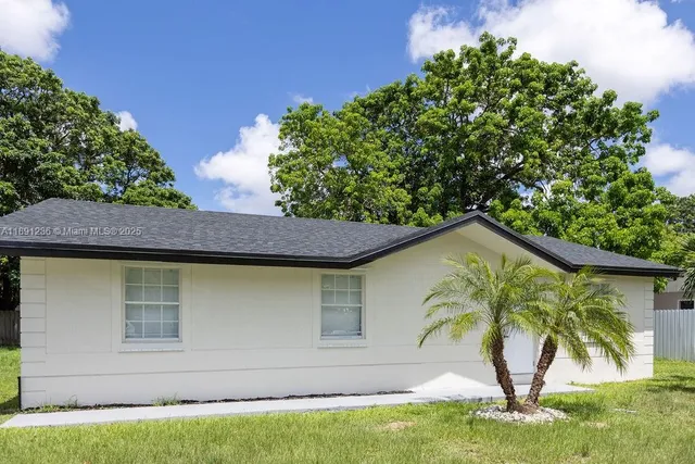 $2,950 | 355 Southwest 17th Avenue, Homestead, FL 33030