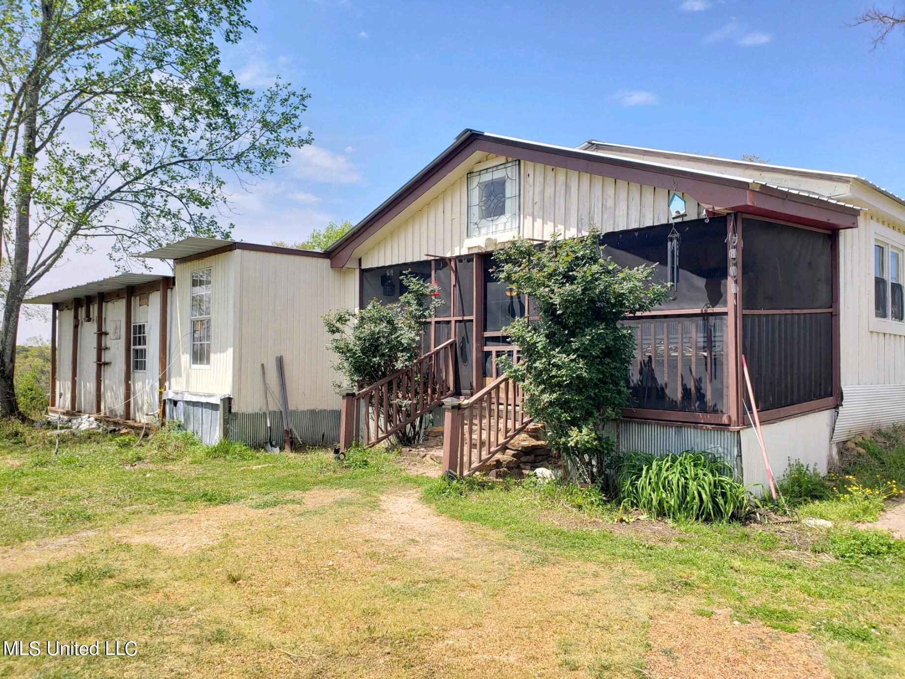 938 Frank Smith Road Batesville, MS 38606 - Photo 1 of 62 Front