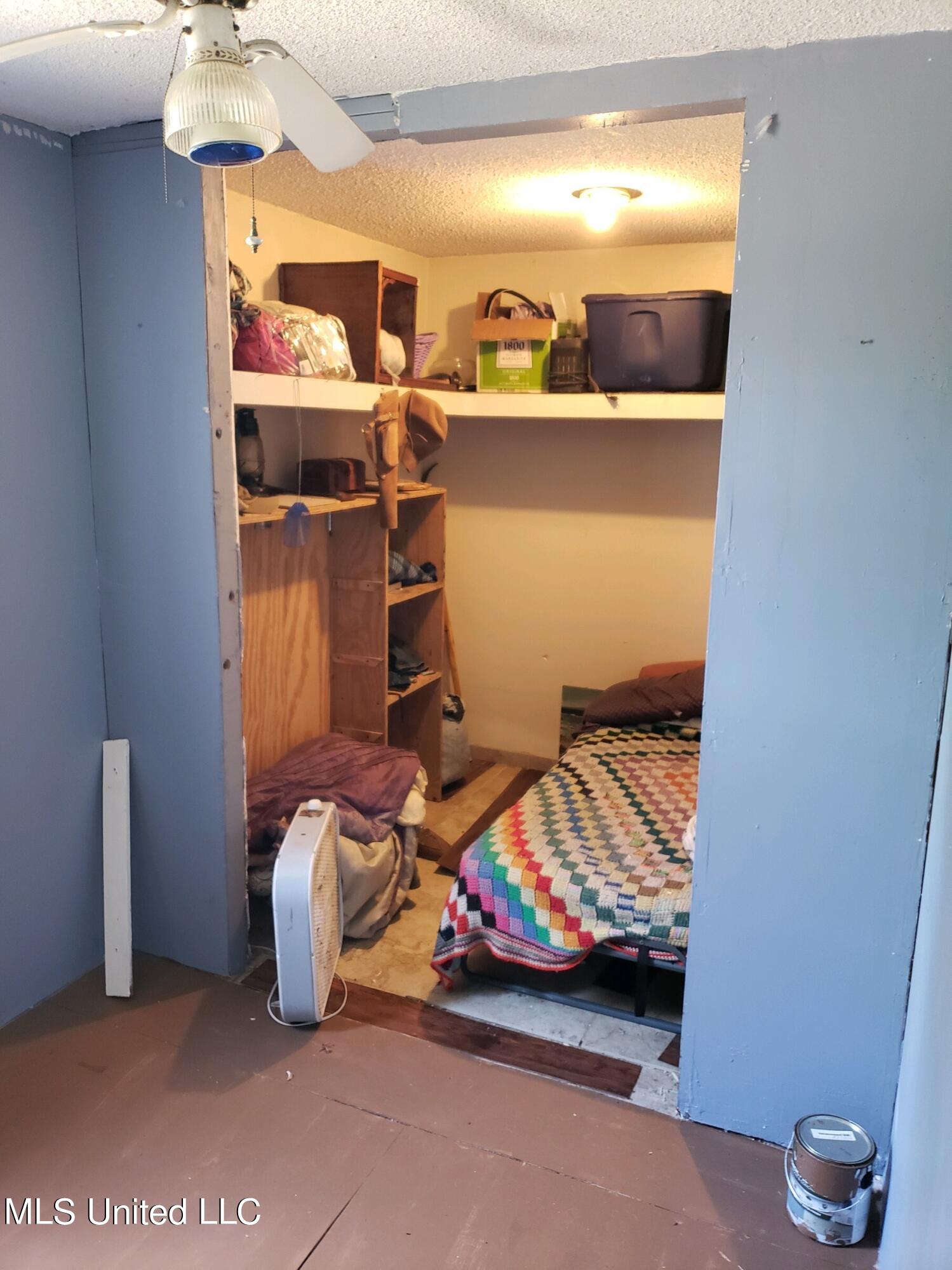 938 Frank Smith Road Batesville, MS 38606 - Photo 21 of 62 Closet