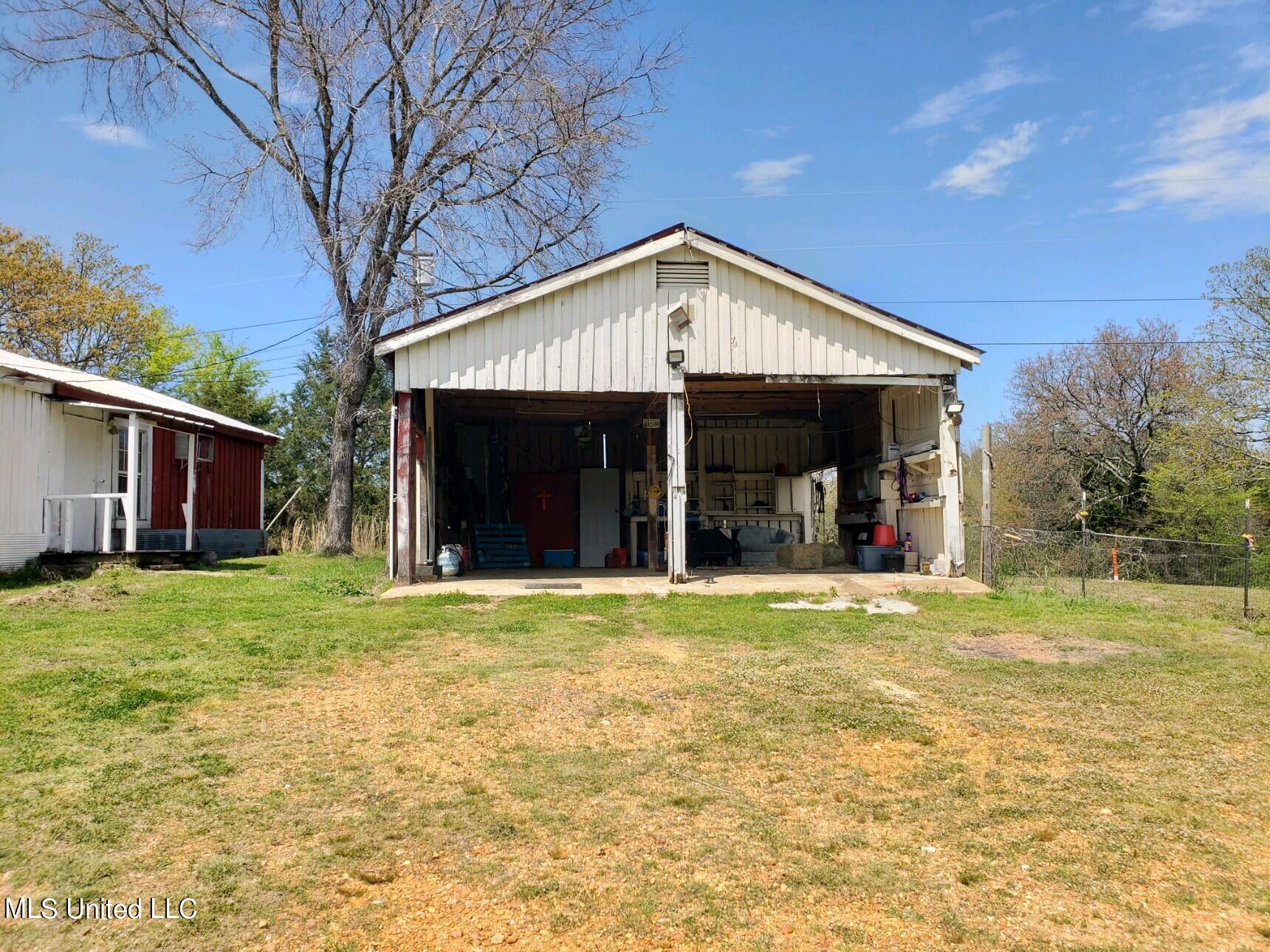 938 Frank Smith Road Batesville, MS 38606 - Photo 3 of 62 Carport