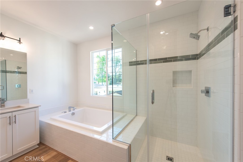 14 Miren Place Arcadia, CA 91007 - Photo 13 of 24 Master Bathroom
