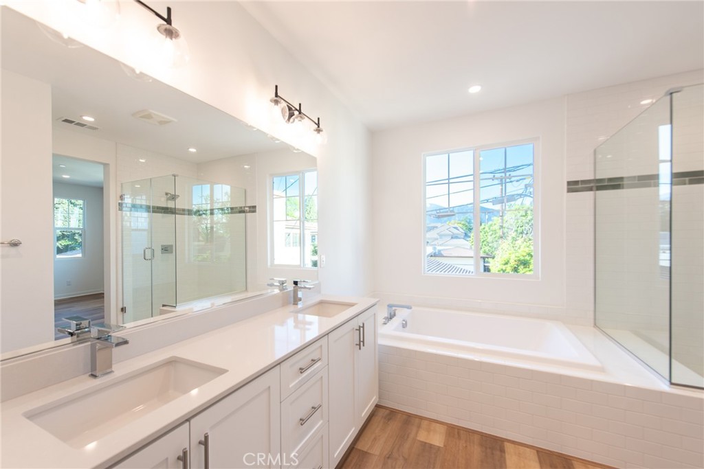 14 Miren Place Arcadia, CA 91007 - Photo 15 of 24 Master Bathroom