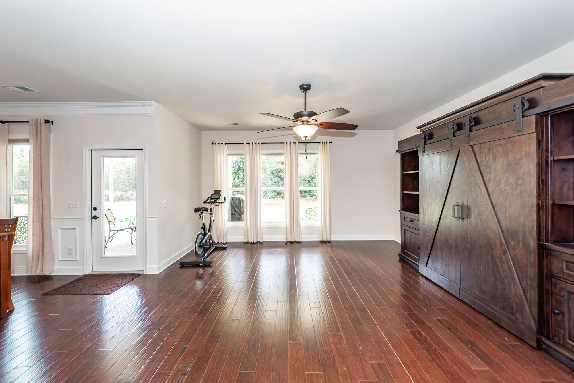 477 Eastern Isle Avenue Summerville, SC 29486 - Photo 4 of 61 04