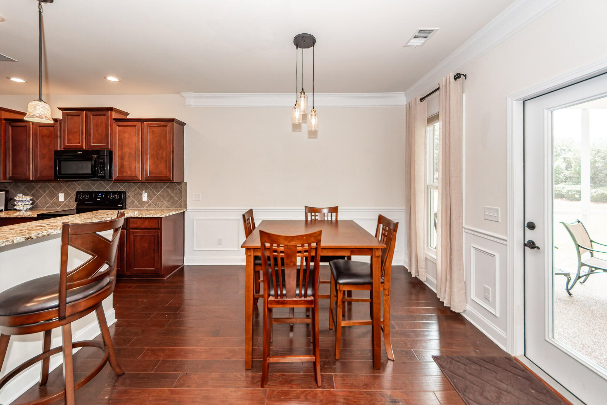 477 Eastern Isle Avenue Summerville, SC 29486 - Photo 8 of 61 08