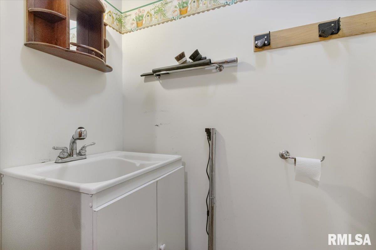 670 Coon Creek Road Metamora, IL 61548 - Photo 15 of 53