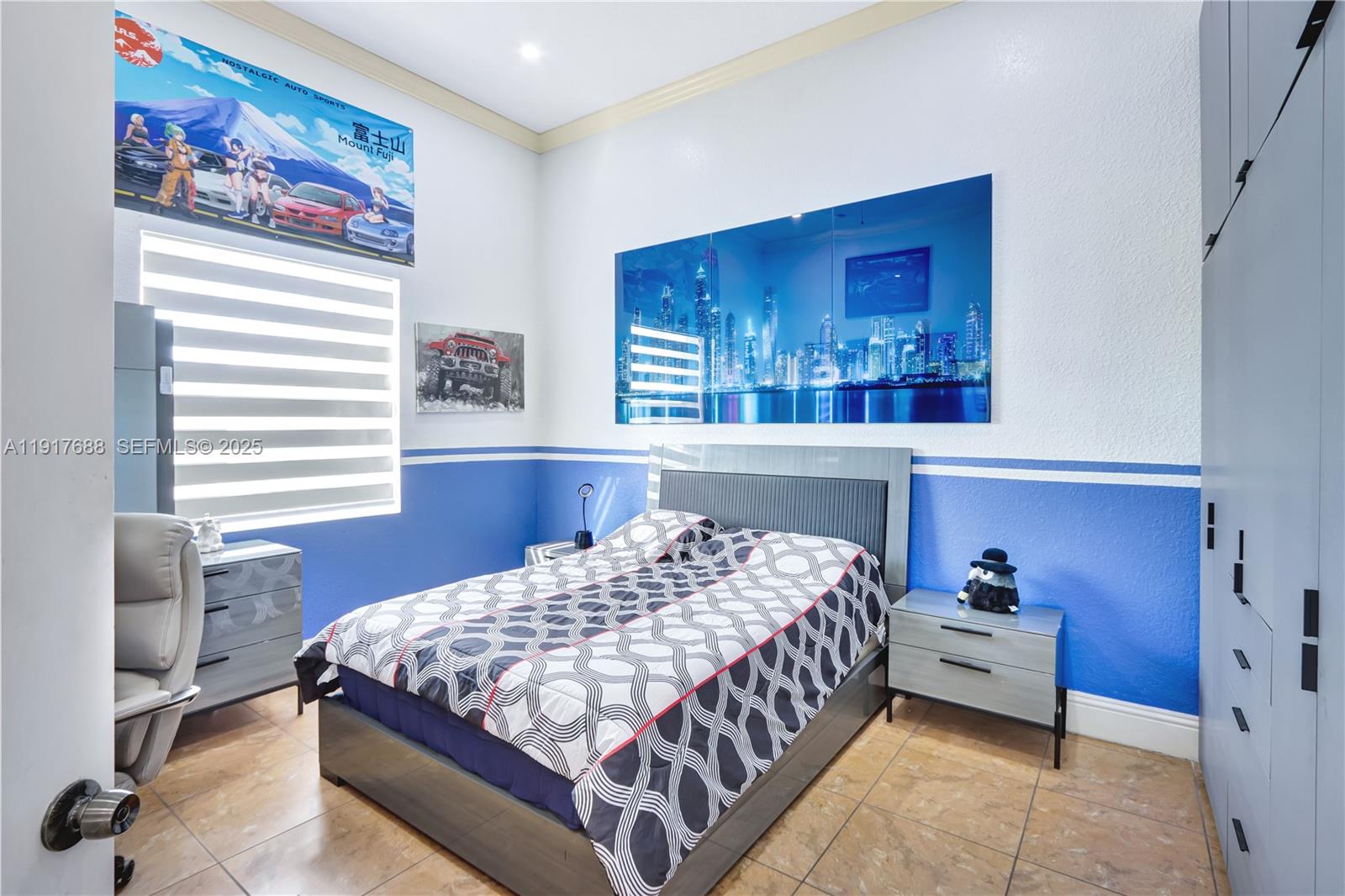 20455 Southwest 154th Avenue Miami, FL 33187 - Photo 31 of 95 a bedroom with a bed and a window